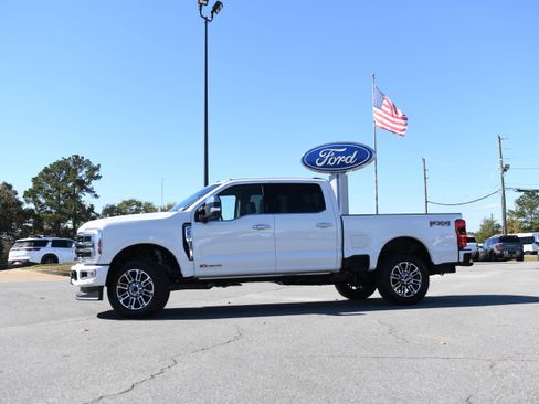 New 2026 Ford F250 Platinum w/ Platinum Plus Package image 2