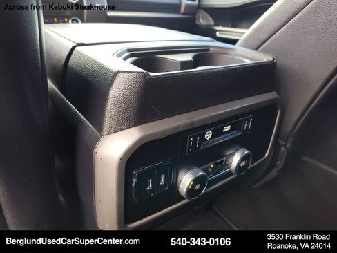 Used 2019 Ford Expedition Max XLT w/ Equipment Group 201A AWD/4WD image 17