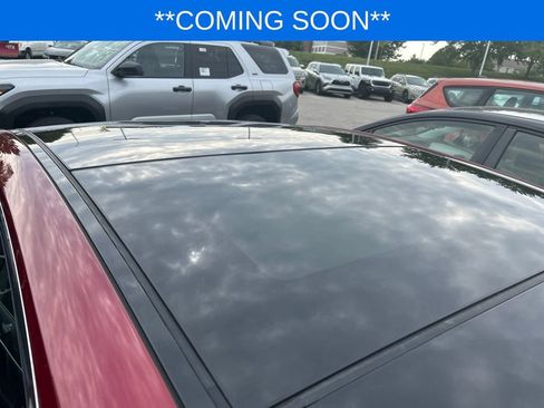Used 2020 Toyota Camry XLE w/ Navigation Package FWD image 13