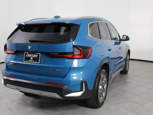Used 2025 BMW X1 xDrive28i w/ Technology Package image 8
