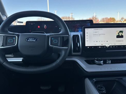 Certified 2025 Ford Expedition Max Active image 14