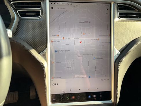 Used 2017 Tesla Model X 75D AWD/4WD image 15