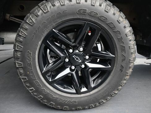 Used 2021 Chevrolet Silverado 1500 LT Trail Boss w/ Convenience Package II AWD/4WD image 10