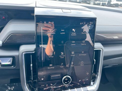 New 2026 GMC Yukon Elevation image 18