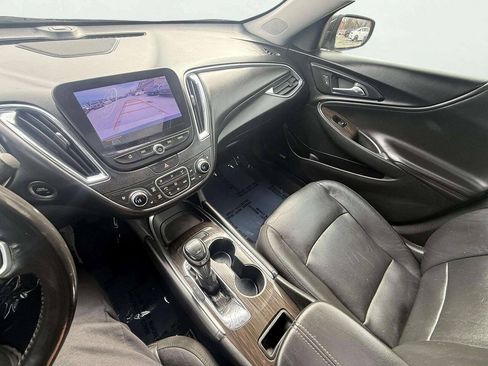 Used 2020 Chevrolet Malibu Premier FWD image 19