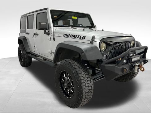 Used 2011 Jeep Wrangler Unlimited Rubicon w/ Dual Top Group image 3
