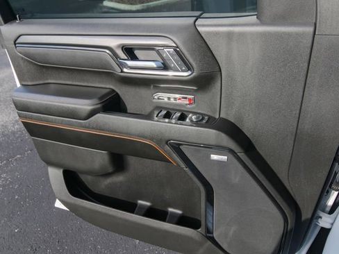 Used 2025 GMC Sierra 1500 AT4 w/ AT4 Premium Package image 13