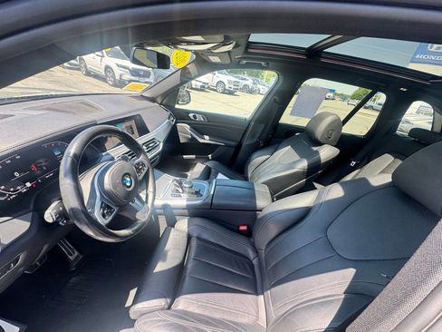 Used 2022 BMW X5 xDrive40i w/ M Sport Package AWD/4WD image 9