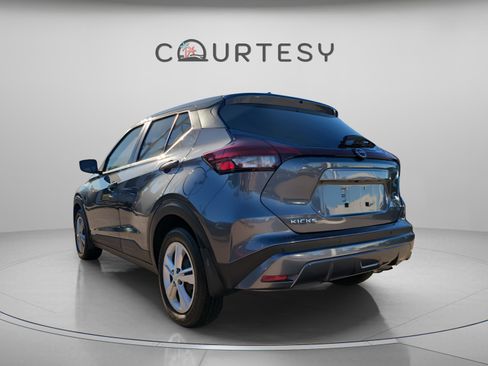 Certified 2025 Nissan Kicks Play S image 2