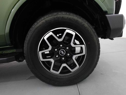 Used 2023 Ford Bronco Outer Banks image 9