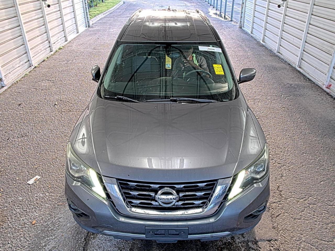 Used 2018 Nissan Pathfinder SV FWD image 2