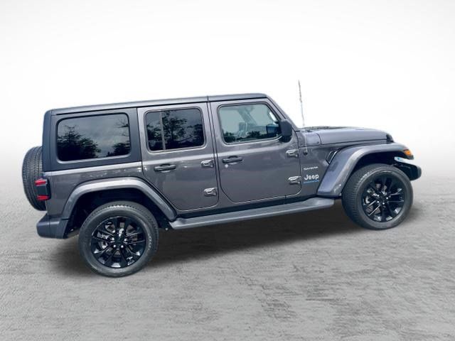 Used 2023 Jeep Wrangler Unlimited Sahara w/ Cold Weather Group AWD/4WD image 7