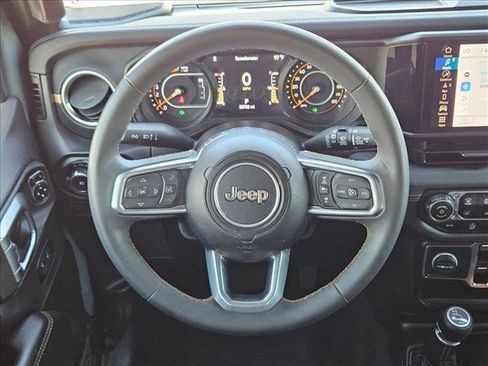Used 2024 Jeep Wrangler Unlimited Sahara w/ Technology Group AWD/4WD image 13