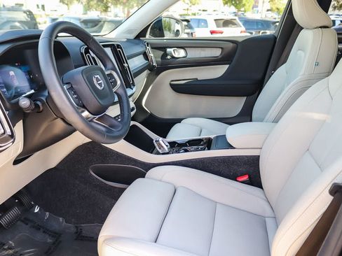Used 2026 Volvo XC40 B5 Plus w/ Protection Package Premier AWD/4WD image 18