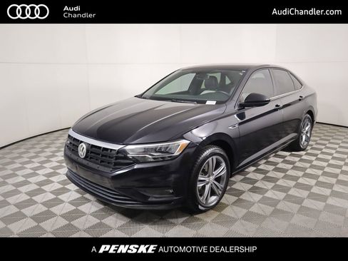 Used 2019 Volkswagen Jetta R-Line w/ R-Line Cold Weather Package image 1