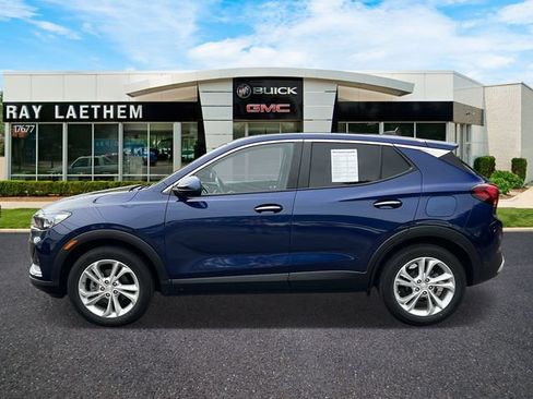 Used 2023 Buick Encore GX Preferred w/ Cold Weather Comfort Package FWD image 2