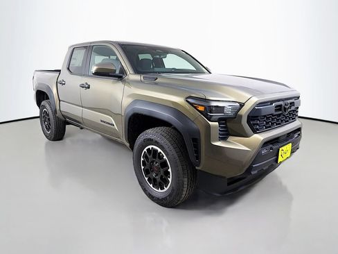 New 2026 Toyota Tacoma TRD Off-Road AWD/4WD image 3