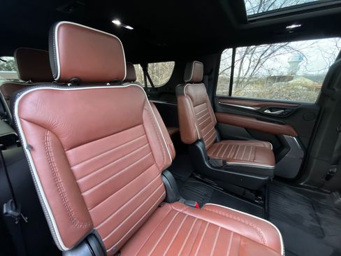 Used 2024 GMC Yukon XL Denali Ultimate image 25