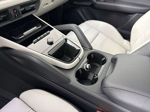 New 2026 Porsche Cayenne E-Hybrid image 32