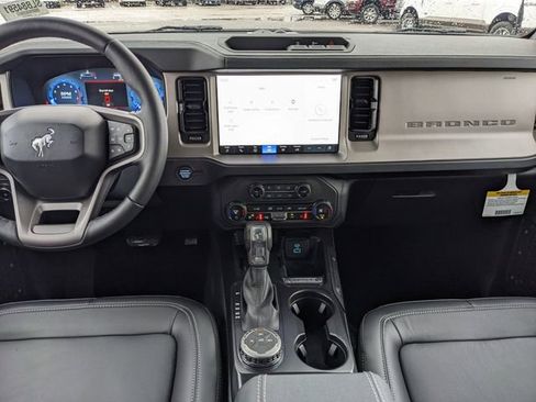 New 2025 Ford Bronco Outer Banks AWD/4WD image 15