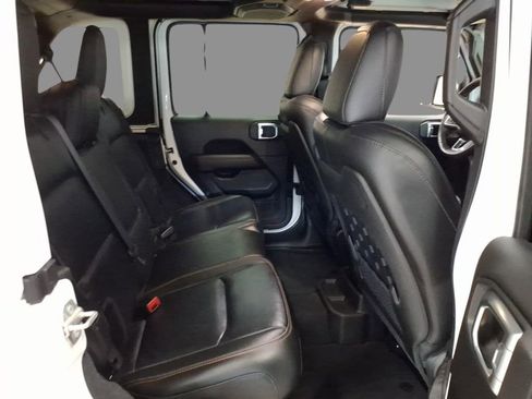 Used 2022 Jeep Wrangler Unlimited Rubicon w/ Xtreme Recon 35" Tire Package image 10