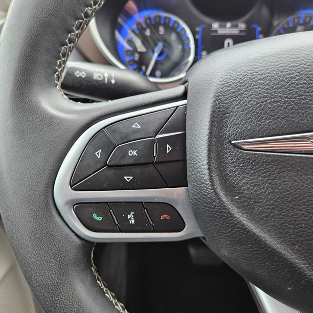Used 2022 Chrysler Voyager LX FWD image 26