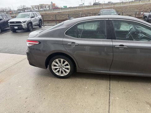 Used 2020 Toyota Camry LE w/ Carpet Mat Package image 15