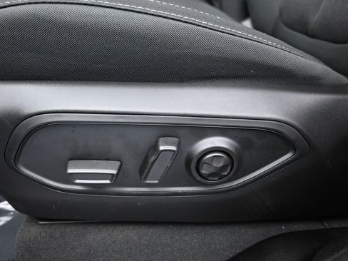 New 2025 Jeep Grand Cherokee L Laredo image 13