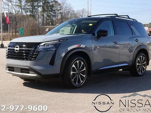 New 2026 Nissan Pathfinder Platinum w/ Cargo Package AWD/4WD image 3