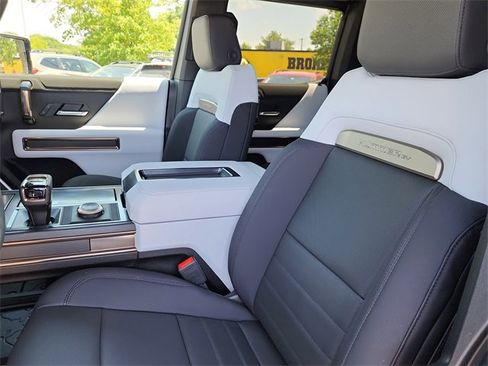 New 2025 GMC Hummer EV 2X image 14