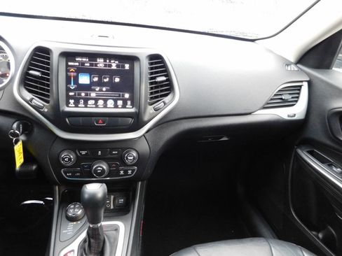 Used 2014 Jeep Cherokee Trailhawk w/ Leather Interior Group image 8