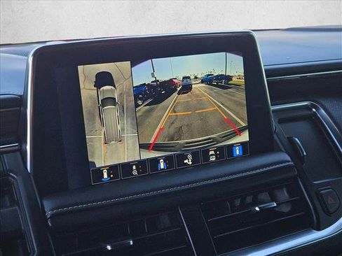 Used 2024 Chevrolet Suburban Premier image 12