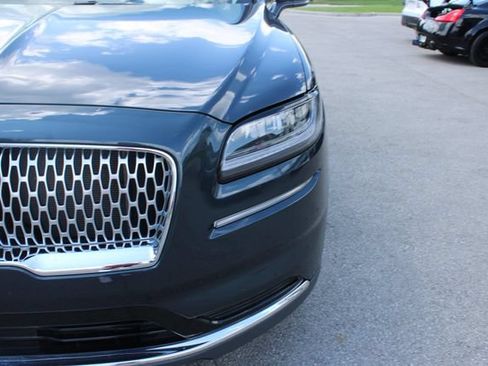 Used 2023 Lincoln Nautilus AWD w/ Premium Package image 40