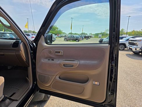 Used 2004 Toyota Tundra SR5 w/ TRD Off-Road Pkg AWD/4WD image 22