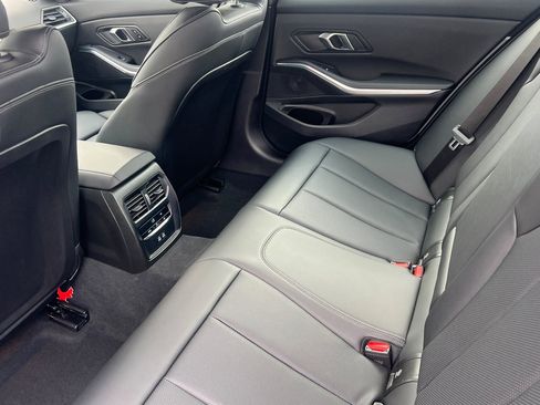 Used 2024 BMW 330i Sedan image 9