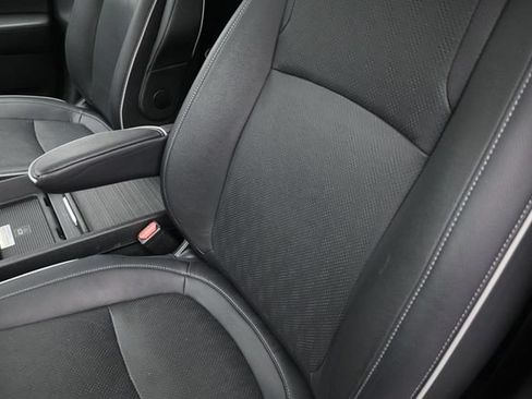 Used 2023 Honda Odyssey Elite image 18