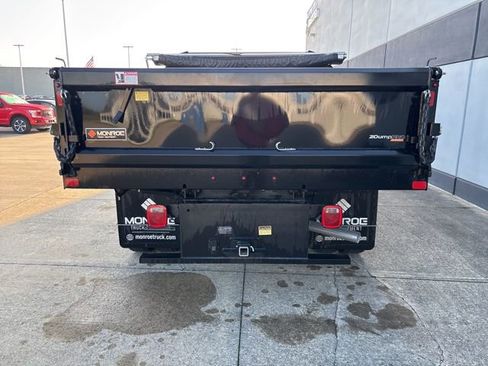 New 2023 Ford F550 4x4 Regular Cab Super Duty image 4