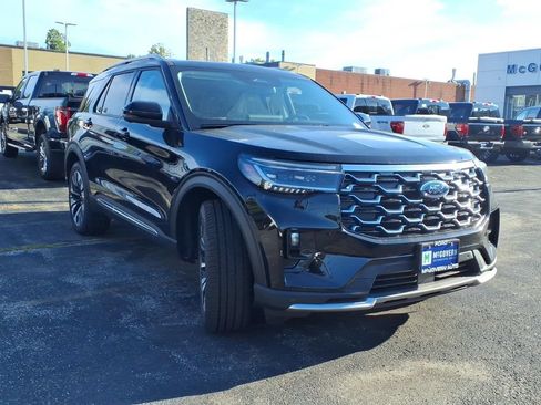 New 2026 Ford Explorer Platinum w/ LUX Leather Package AWD/4WD image 3