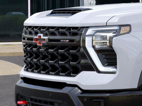New 2026 Chevrolet Silverado 2500 ZR2 image 13