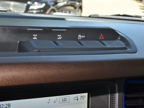 Used 2022 Ford Bronco Outer Banks AWD/4WD image 28