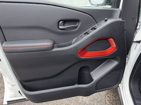 New 2026 Nissan Frontier PRO-4X w/ Pro-4x Convenience Package image 19