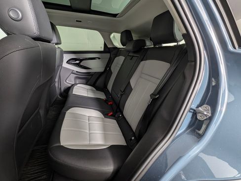 Used 2025 Land Rover Range Rover Evoque Dynamic SE image 24