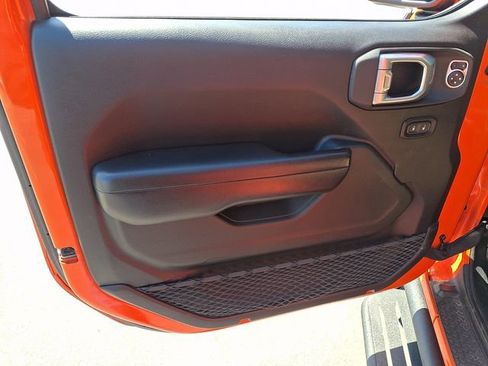 Used 2020 Jeep Gladiator Sport w/ Quick Order Package 24S AWD/4WD image 12