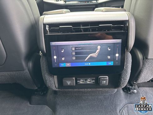 Used 2023 Jeep Grand Wagoneer Series III AWD/4WD image 51