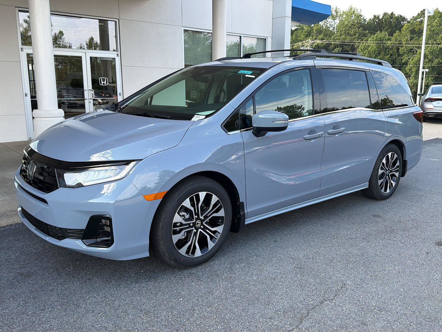 New 2026 Honda Odyssey Elite image 2