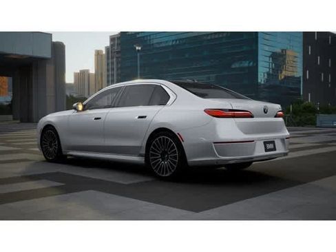 New 2025 BMW i7 xDrive60 w/ Executive Package RWD image 2
