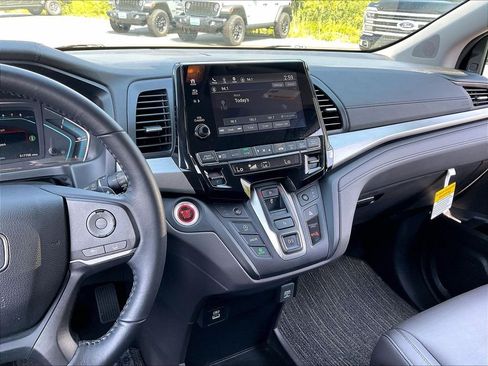 Used 2024 Honda Odyssey EX-L image 18