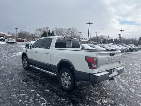 Used 2024 Nissan Titan Platinum Reserve w/ Moonroof Package image 3