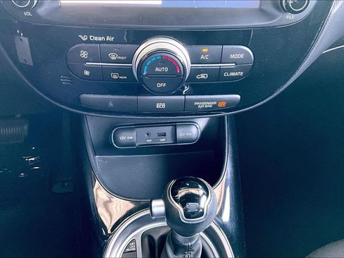 Used 2014 Kia Soul ! w/ Sun & Sound Package FWD image 11