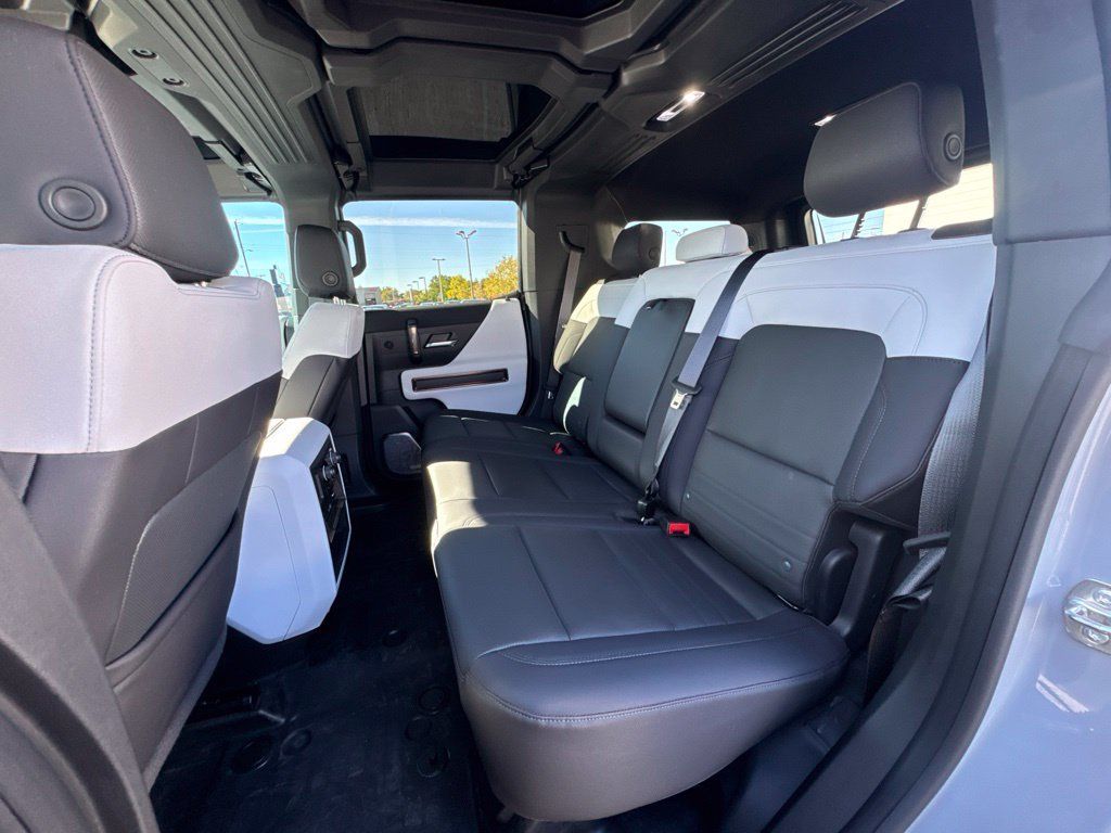 Used 2024 GMC Hummer EV 3X AWD/4WD image 15